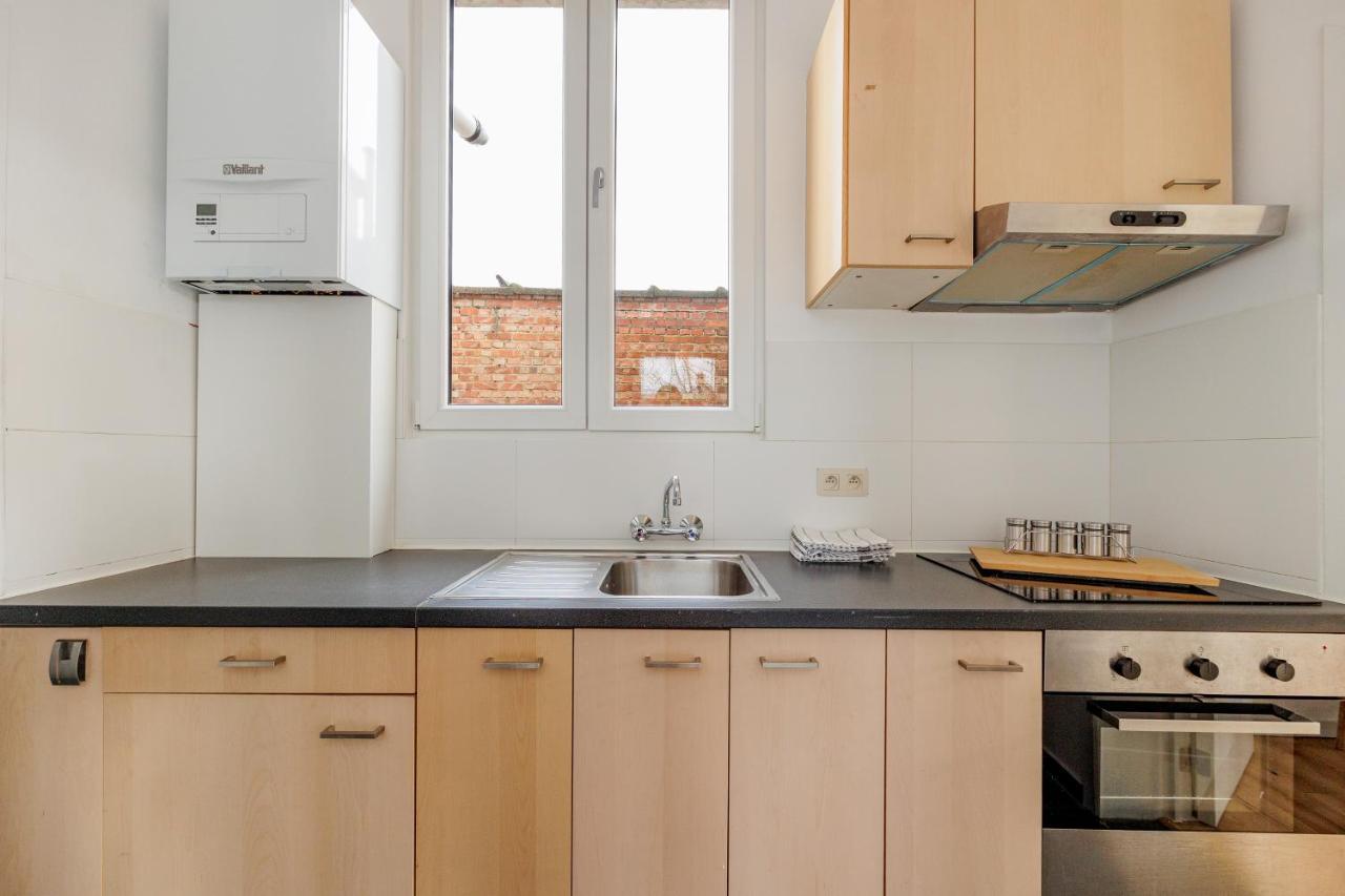 Surprimo - Gerenoveerd Appartement アントウェルペン エクステリア 写真